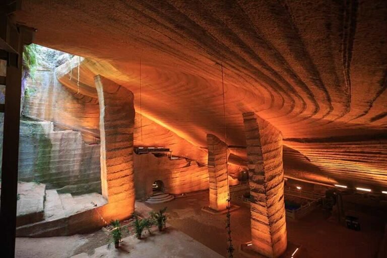 The Longyou Grottoes are a mystery